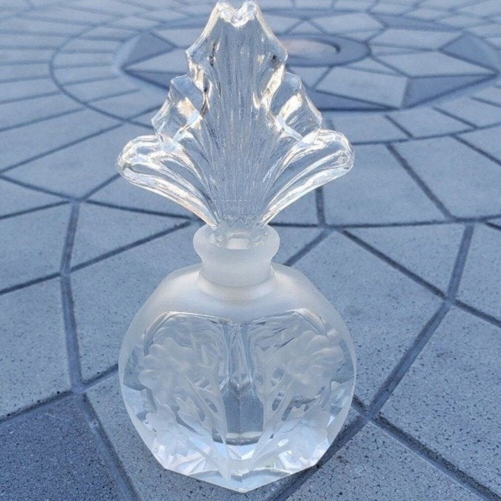 Silvestri Frosted Floral Perfume Empty Glass Bottle & Topper Vintage